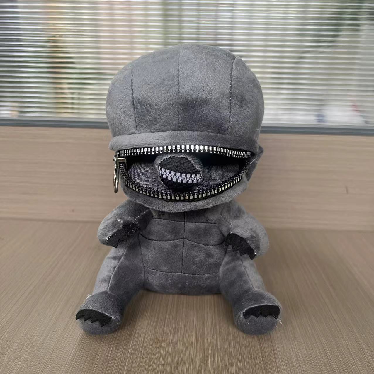 دمية فضائي لطيفة محشوة ناعمة،  - مراجعة Xenomorph Kids Toys وسعره