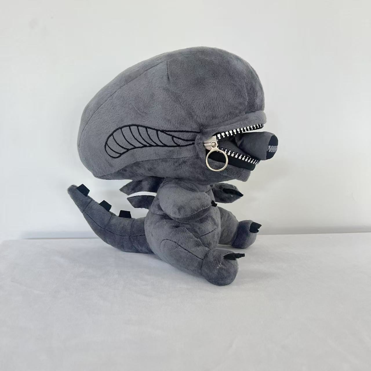 لعبة قطيفة زينومورف الغريبة مع - مراجعة Xenomorph Kids Toys وسعره